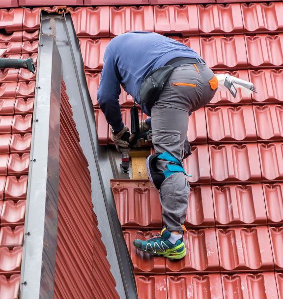 worker-rearing-roof-min